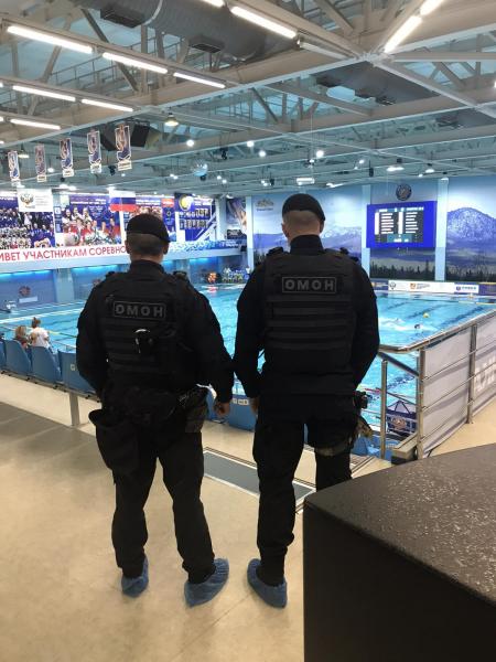 На Южном Урале бойцы ОМОН обеспечили охрану порядка на всероссийских соревнованиях по водному поло