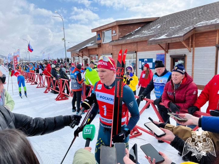 Офицеры Росгвардии стали победителями и призерами всероссийской лыжной гонки «Хибинская весна»