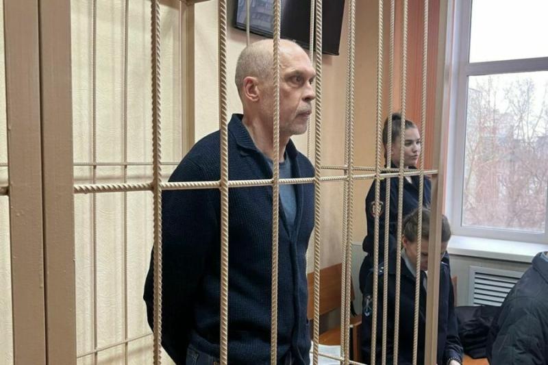 Суд начал рассматривать уголовное дело бывшего гендиректора «ФК «Новосибирск»