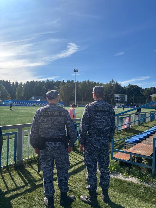 Росгвардейцы — за спорт и безопасность! Егорьевское ОВО обеспечило порядок на матчах Юношеской футбольной лиги