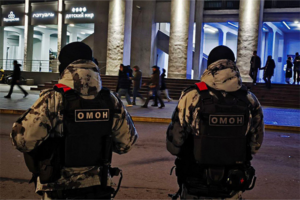 Росгвардия обеспечила безопасность хоккейного матча в Москве